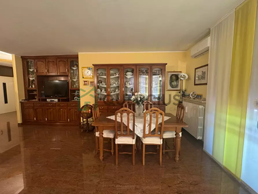 Immagine 21 di Villa in vendita  in Viale della Libertà a Caldiero