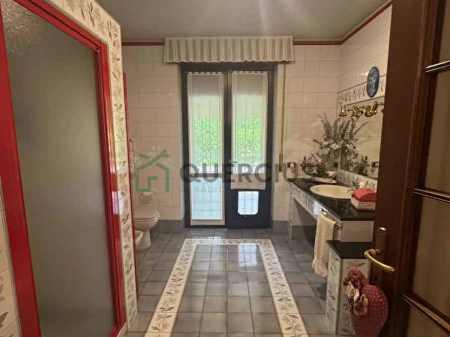 Immagine 30 di Villa in vendita  in Viale della Libertà a Caldiero