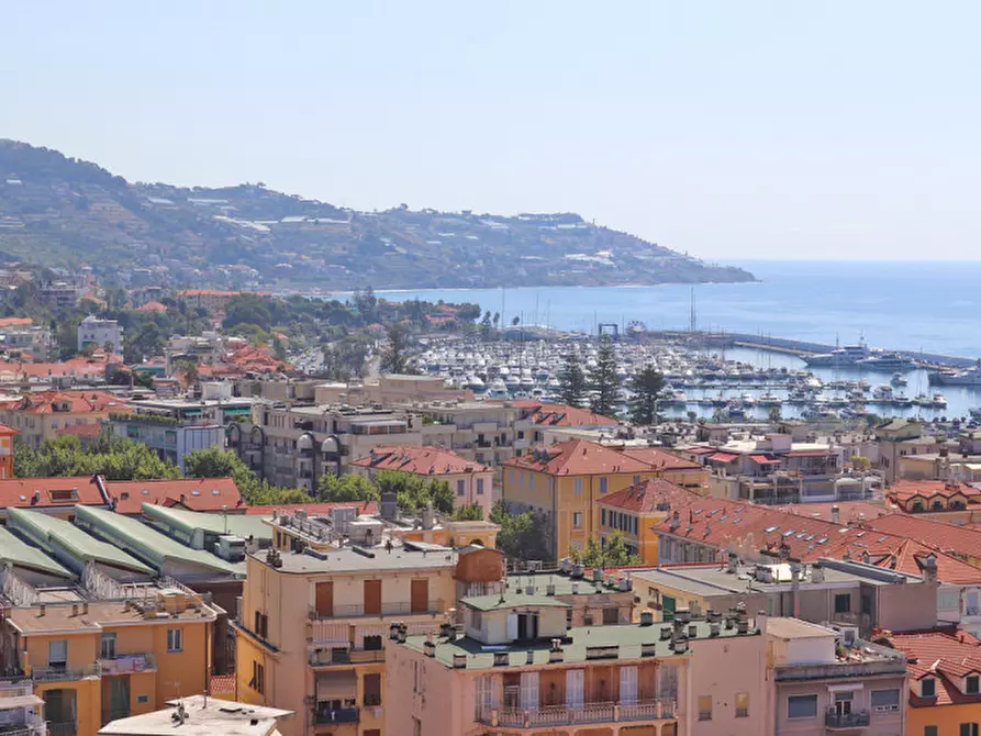 Immagine 2 di Appartamento in vendita  in Via Rivolte San sebastiano a San Remo