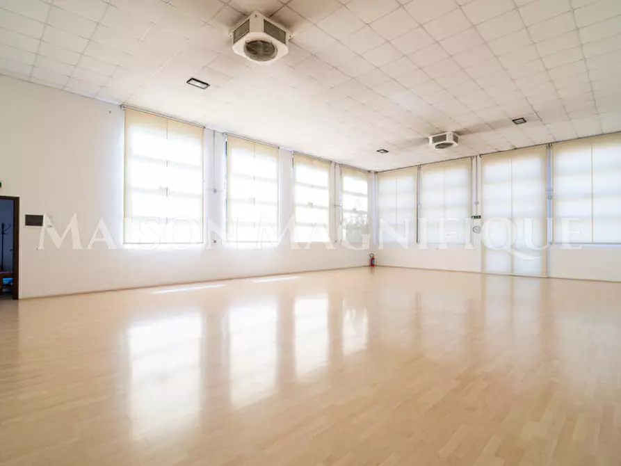 Immagine 1 di Attività commerciale in vendita  in Via Caldirolo a Ferrara