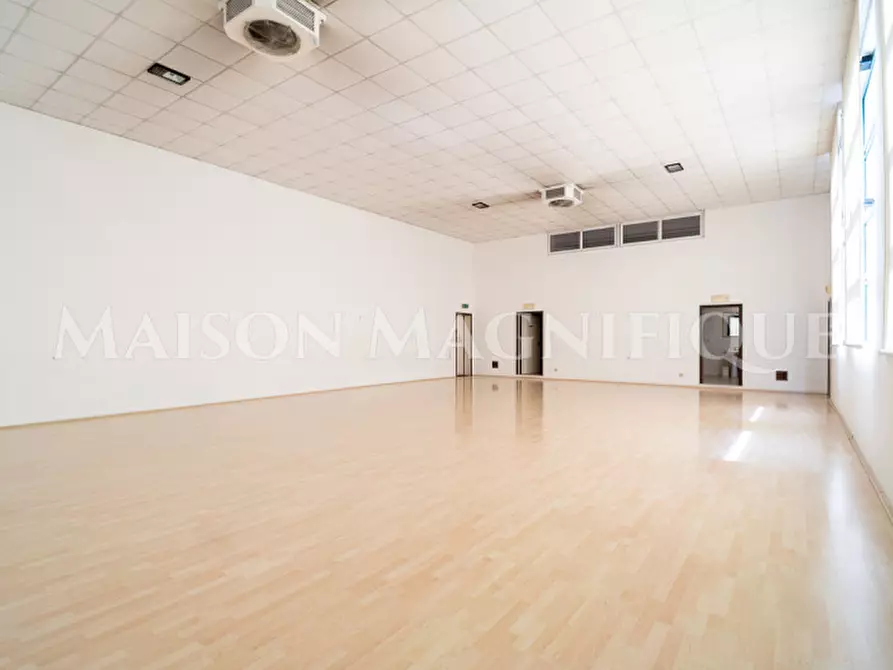 Immagine 4 di Attività commerciale in vendita  in Via Caldirolo a Ferrara