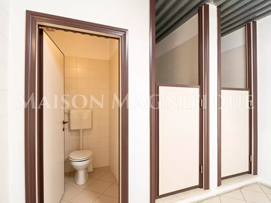 Immagine 7 di Attività commerciale in vendita  in Via Caldirolo a Ferrara