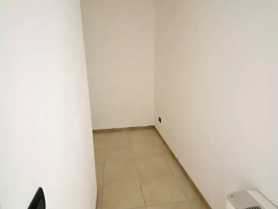 Immagine 9 di Negozio in affitto  in via Papa Sarto 13 a Vedelago