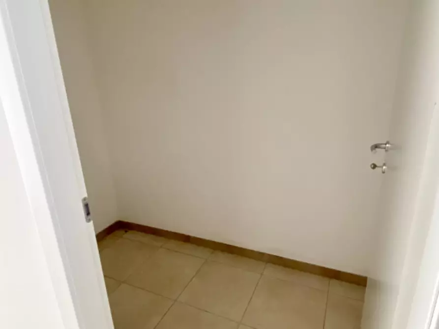 Immagine 10 di Negozio in affitto  in via Papa Sarto 13 a Vedelago