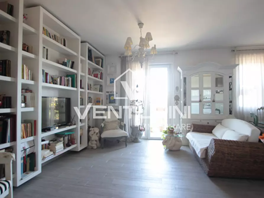 Immagine 2 di Villetta a schiera in vendita  in Via Mar della Cina, 179 a Roma