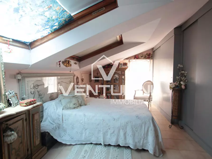 Immagine 19 di Villetta a schiera in vendita  in Via Mar della Cina, 179 a Roma