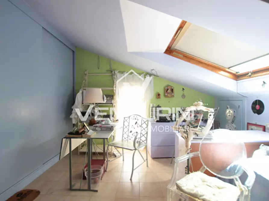 Immagine 20 di Villetta a schiera in vendita  in Via Mar della Cina, 179 a Roma