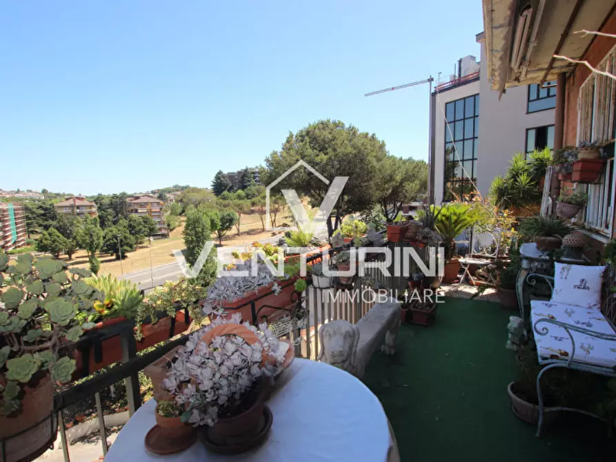 Immagine 25 di Villetta a schiera in vendita  in Via Mar della Cina, 179 a Roma