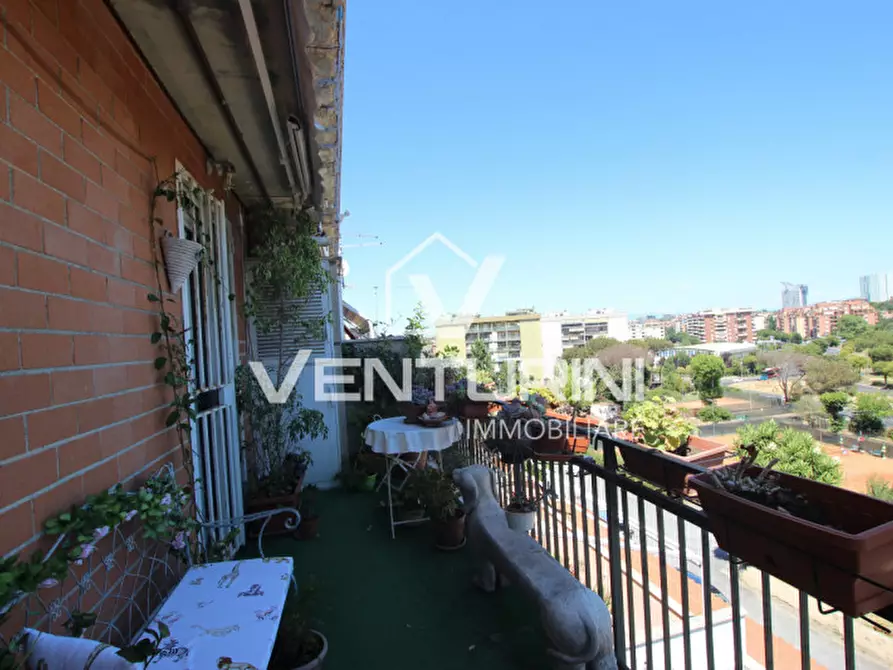 Immagine 26 di Villetta a schiera in vendita  in Via Mar della Cina, 179 a Roma