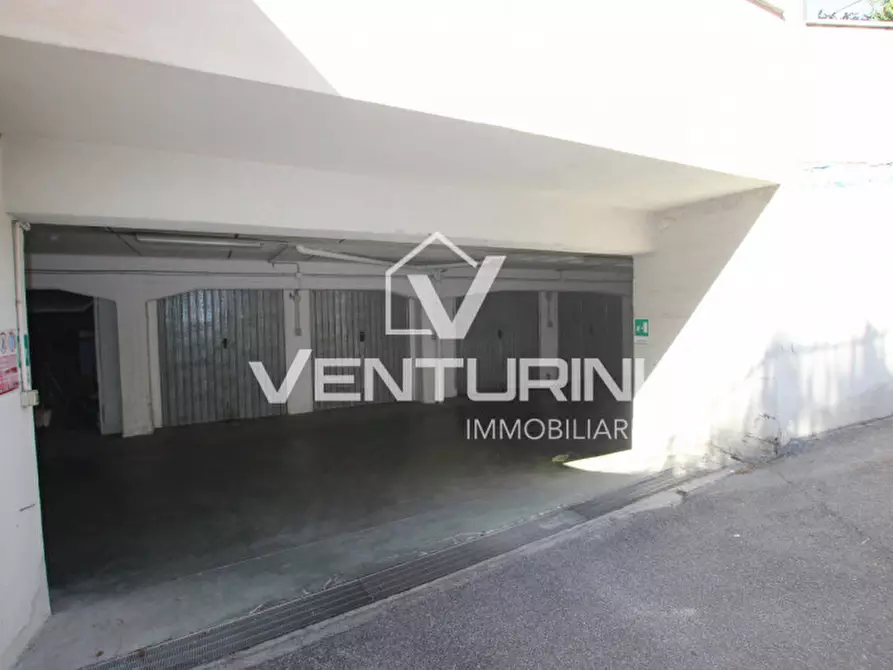 Immagine 35 di Villetta a schiera in vendita  in Via Mar della Cina, 179 a Roma