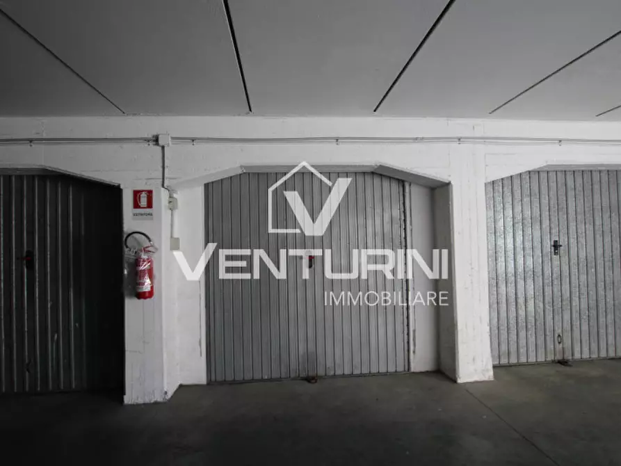 Immagine 37 di Villetta a schiera in vendita  in Via Mar della Cina, 179 a Roma