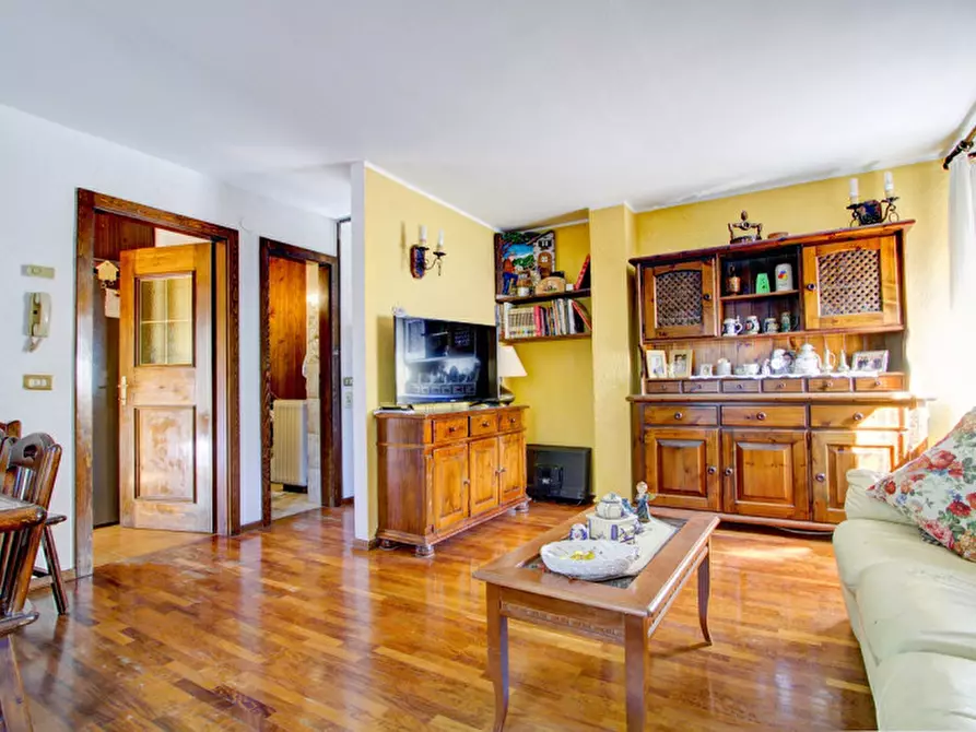 Immagine 4 di Casa indipendente in vendita  in Piazza San Gerolamo, 18 a Pinzolo