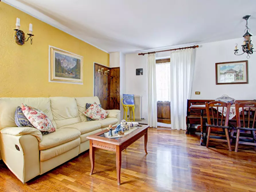 Immagine 6 di Casa indipendente in vendita  in Piazza San Gerolamo, 18 a Pinzolo