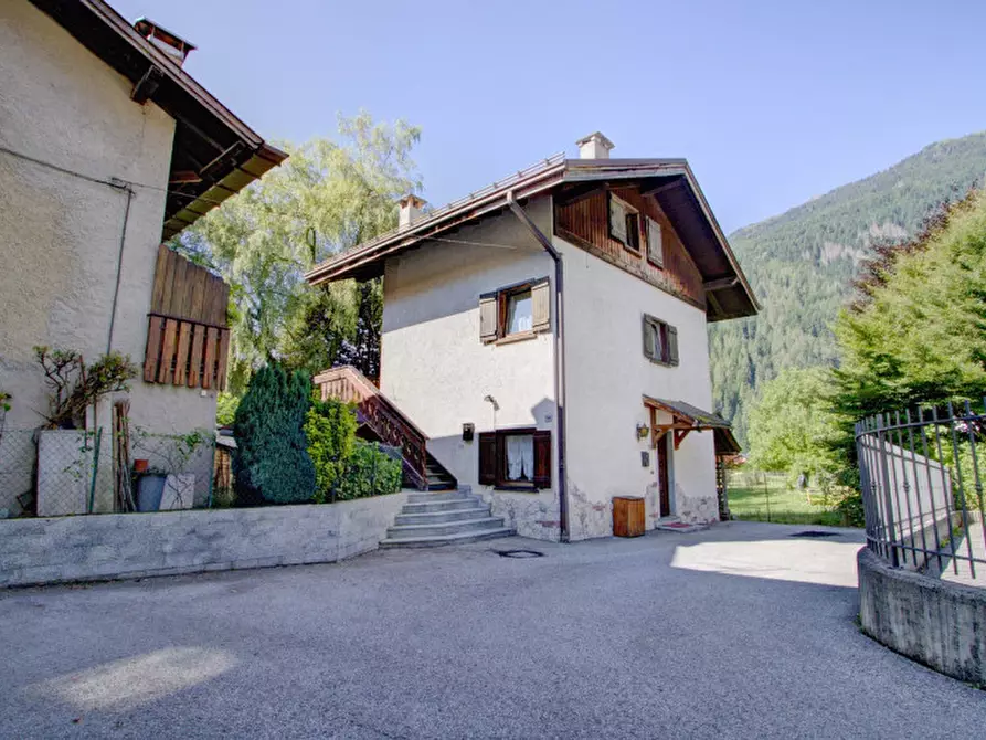 Immagine 23 di Casa indipendente in vendita  in Piazza San Gerolamo, 18 a Pinzolo