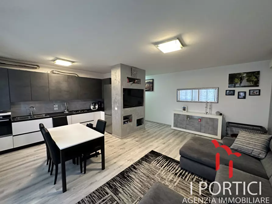 Immagine 2 di Appartamento in vendita  in Via Onaro a Scorzè