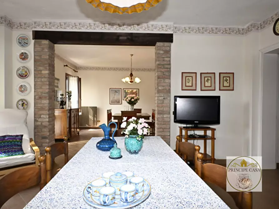 Immagine 1 di Rustico / casale in vendita  a Agna