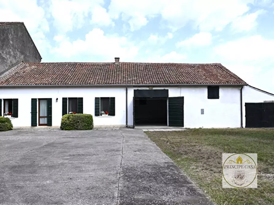 Immagine 2 di Rustico / casale in vendita  a Agna