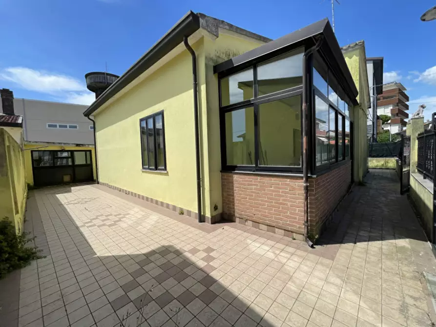 Immagine 2 di Casa indipendente in vendita  in Via Francesco Corner a Chioggia