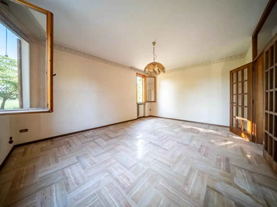 Immagine 8 di Casa indipendente in vendita  in Via Enrico Forlanini a Parma