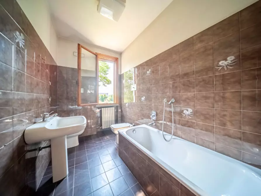 Immagine 16 di Casa indipendente in vendita  in Via Enrico Forlanini a Parma