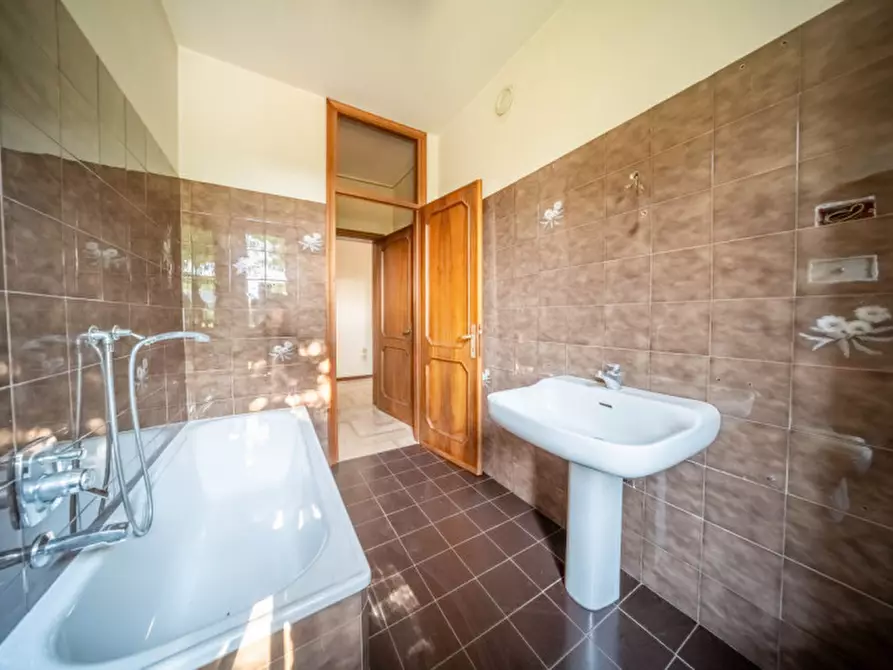 Immagine 17 di Casa indipendente in vendita  in Via Enrico Forlanini a Parma