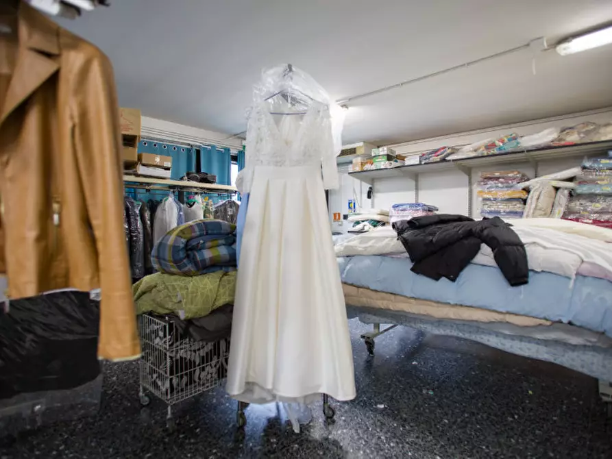 Immagine 10 di Attività commerciale in vendita  a Villa Estense