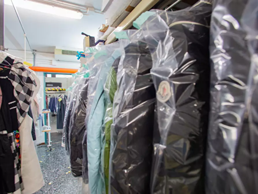 Immagine 12 di Attività commerciale in vendita  a Villa Estense