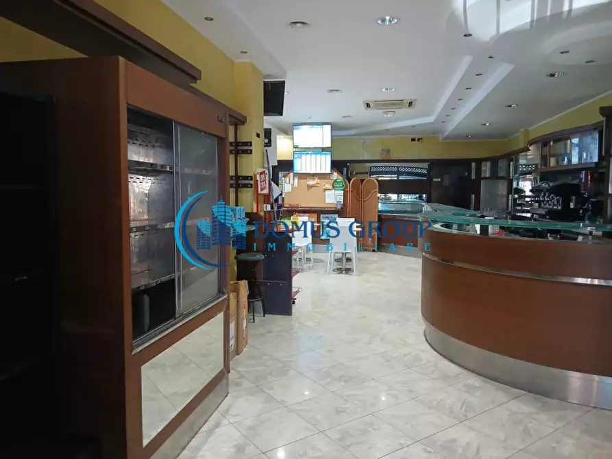 Immagine 4 di Negozio in vendita  in via di casalotti a Roma