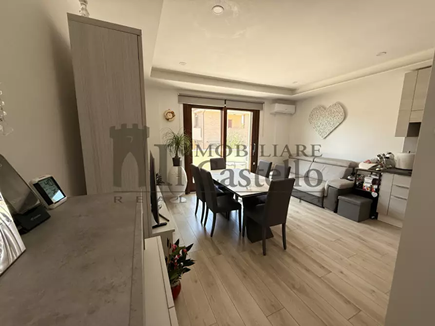 Immagine 3 di Appartamento in vendita  in Via Vittorio Formentano a Castiglione Del Lago