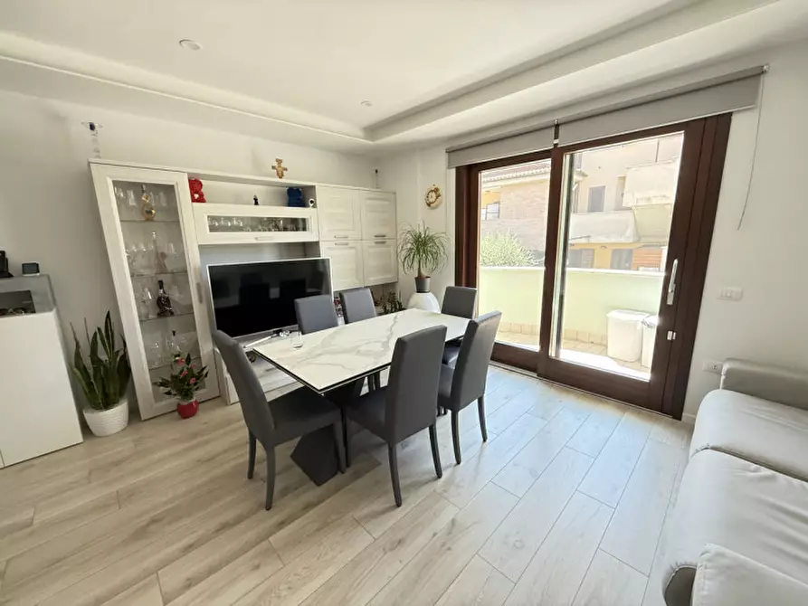 Immagine 21 di Appartamento in vendita  in Via Vittorio Formentano a Castiglione Del Lago