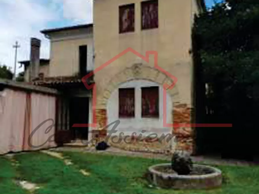 Immagine 1 di Rustico / casale in vendita  in Via Vallorgana a San Zenone Degli Ezzelini