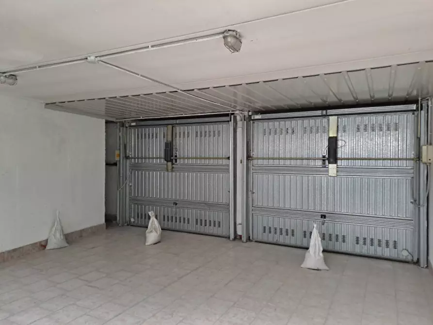 Immagine 3 di Garage in vendita  in Via Antonio Pacinotti a Vicenza