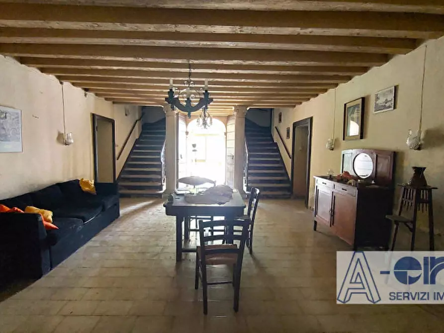 Immagine 13 di Palazzo in vendita  in via Oliero di sotto a Valbrenta