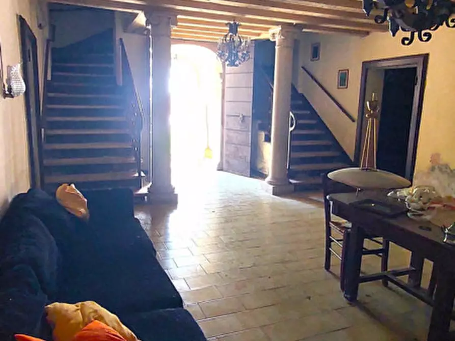 Immagine 14 di Palazzo in vendita  in via Oliero di sotto a Valbrenta