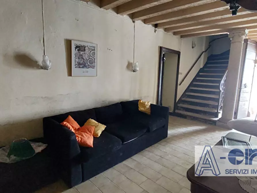 Immagine 15 di Palazzo in vendita  in via Oliero di sotto a Valbrenta
