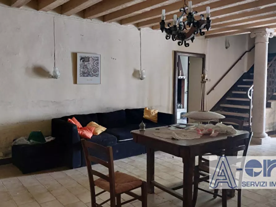 Immagine 18 di Palazzo in vendita  in via Oliero di sotto a Valbrenta