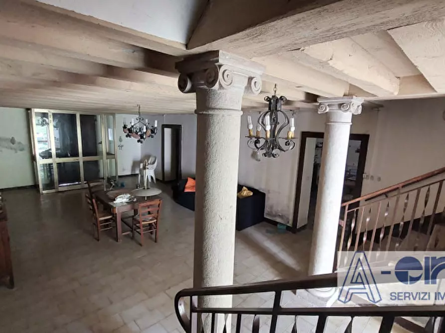 Immagine 19 di Palazzo in vendita  in via Oliero di sotto a Valbrenta