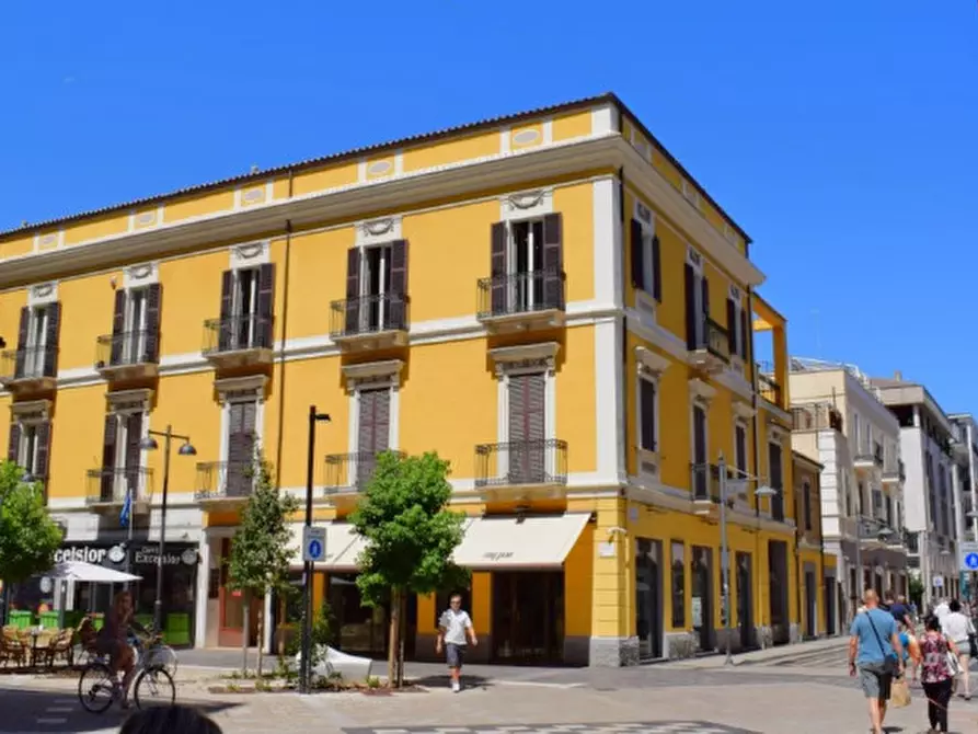 Immagine 37 di Ufficio in affitto  in C.so Umberto I 25 a Pescara