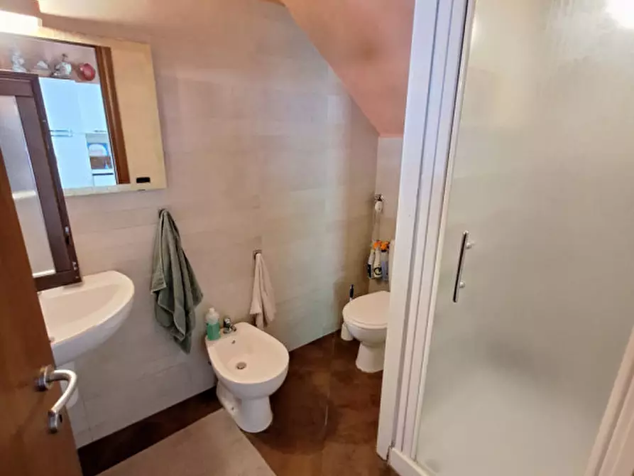 Immagine 36 di Casa indipendente in vendita  in via cavo argine a Modena