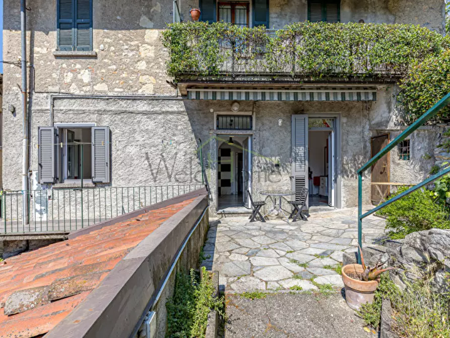 Immagine 1 di Appartamento in vendita  a Albese Con Cassano