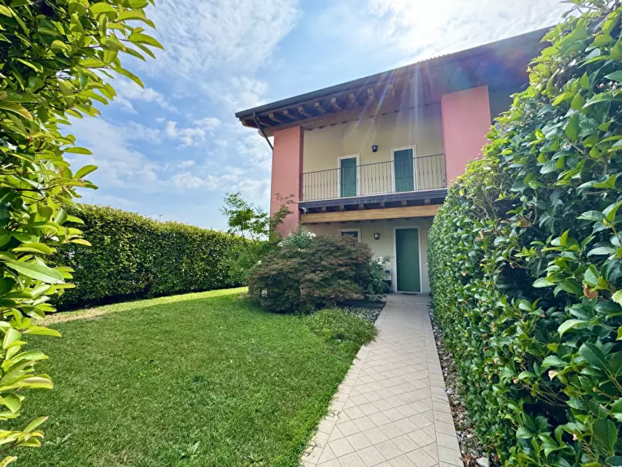 Immagine 29 di Villetta a schiera in vendita  in Via Europa a Sandrigo