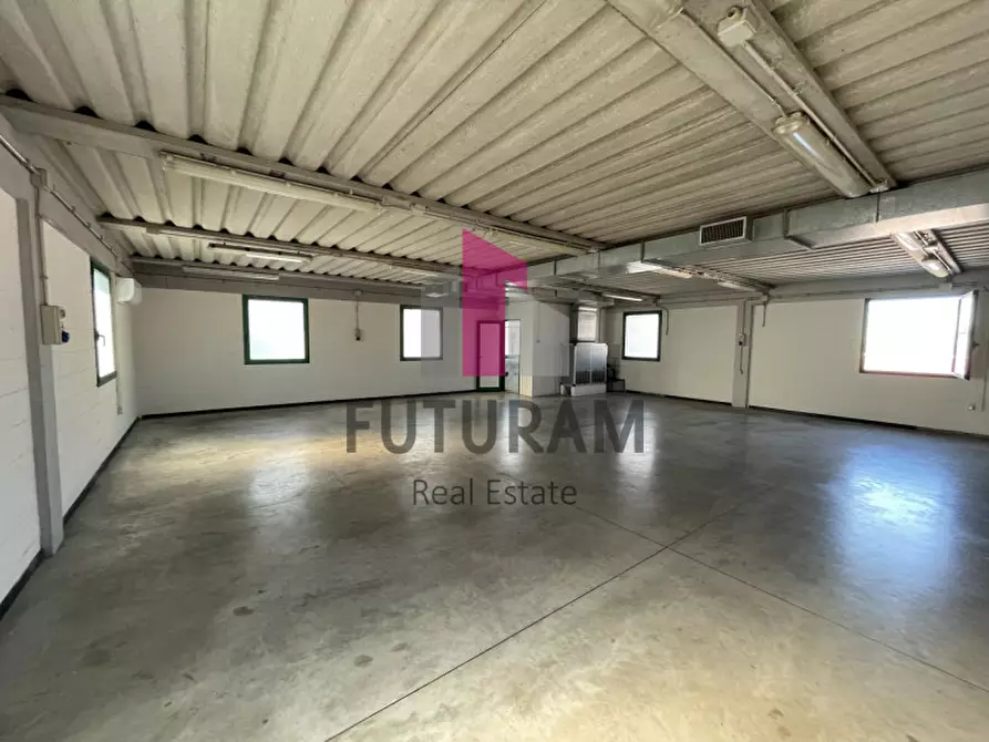 Immagine 4 di Capannone industriale in affitto  in via roma 1 a Ponte San Nicolò