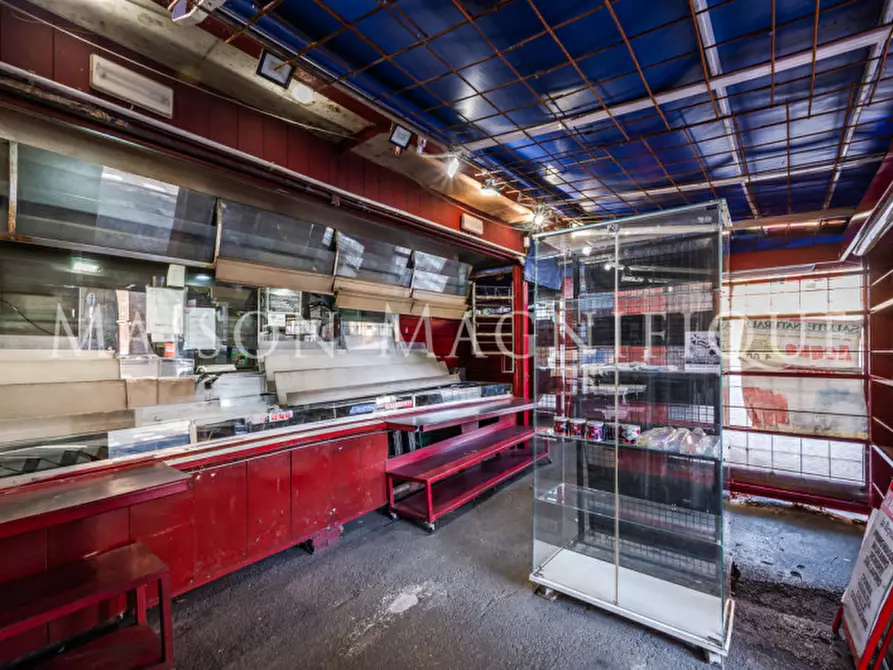 Immagine 4 di Attività commerciale in vendita  in Piazza di Porta san vitale 1 a Bologna