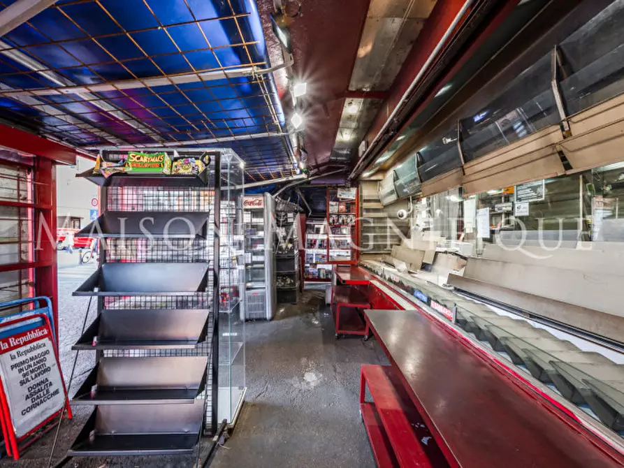 Immagine 5 di Attività commerciale in vendita  in Piazza di Porta san vitale 1 a Bologna