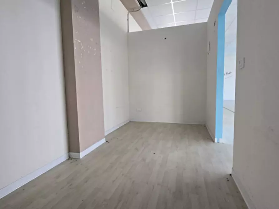 Immagine 13 di Attività commerciale in vendita  in Via Ponticelli a Agugliaro