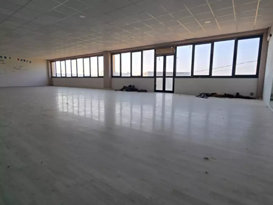 Immagine 33 di Attività commerciale in vendita  in Via Ponticelli a Agugliaro