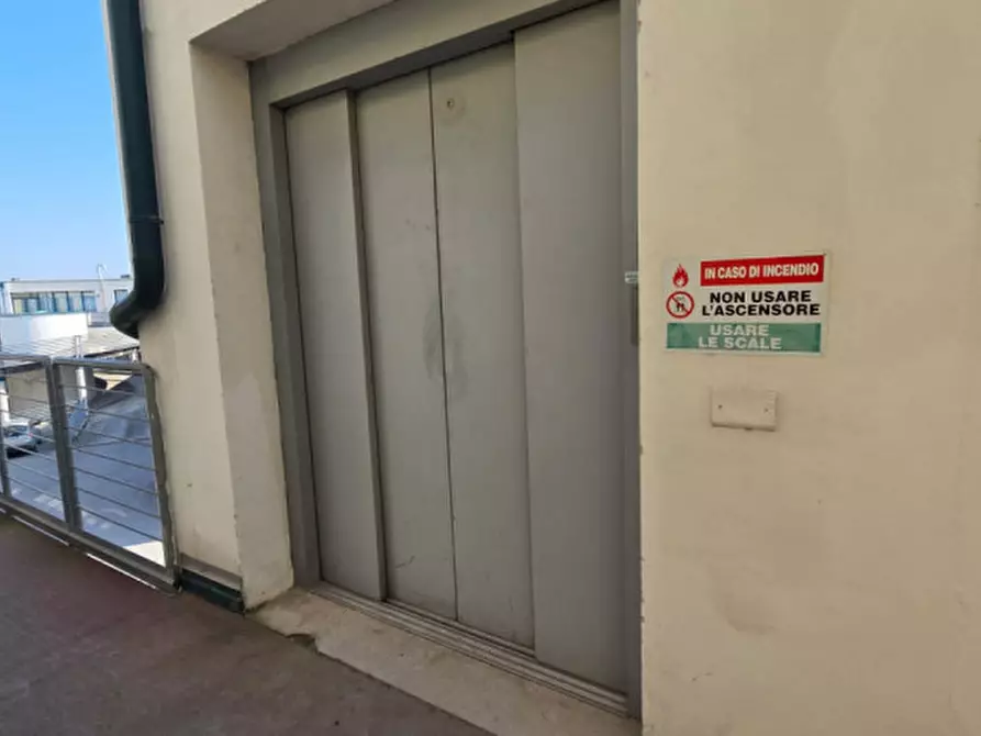 Immagine 17 di Attività commerciale in affitto  in Via Ponticelli a Agugliaro