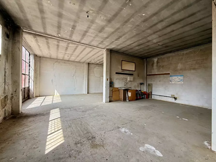 Immagine 16 di Magazzino in vendita  in Via Marconi 39 a Cerea