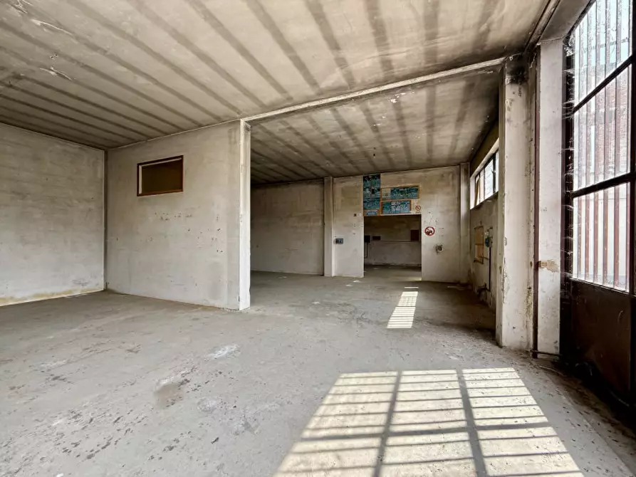 Immagine 19 di Magazzino in vendita  in Via Marconi 39 a Cerea