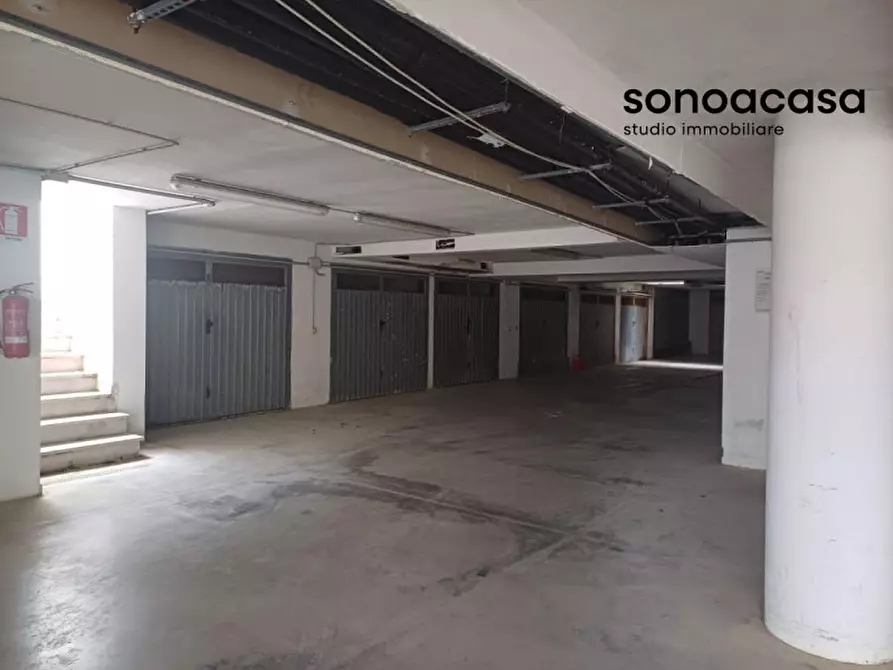 Immagine 4 di Garage in vendita  in Via Corfù a Mondolfo